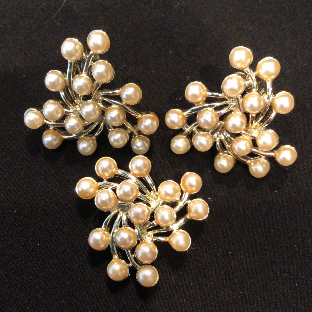 Vintage Emmons Demi-Parure Faux Pearl Cabochon Clip On Earrings Brooch 29$